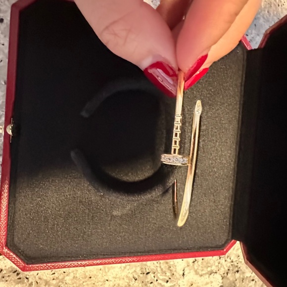 JUSTE UN CLOU BRACELET, SMALL MODEL, DIAMONDS - Picture 4 of 9